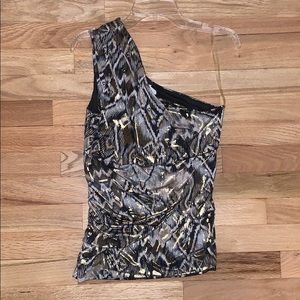 M <3 M Petite off shoulder top